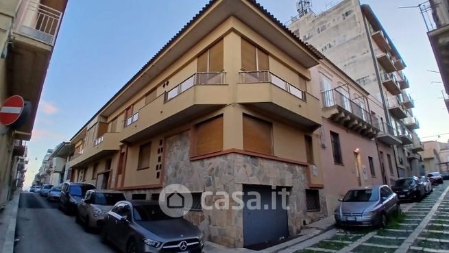 Appartamento in residenziale in Via Ciro Menotti 4