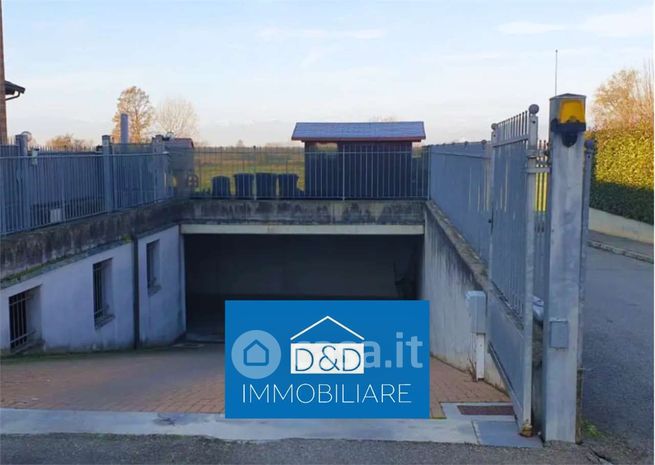 Box/posto auto in residenziale in Via Pietro Palmieri
