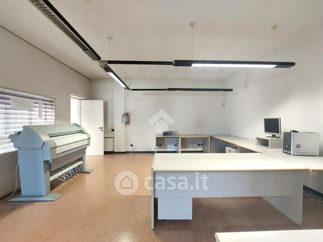 Ufficio in commerciale in Via Roma 2