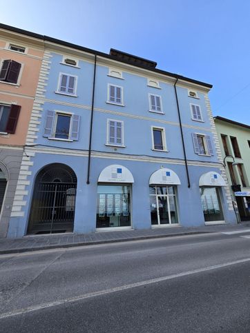 Garage/posto auto in residenziale in Lungolago Cesare Battisti 59