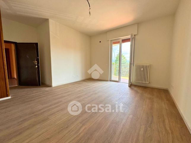 Appartamento in residenziale in Via Conte Ratti 13