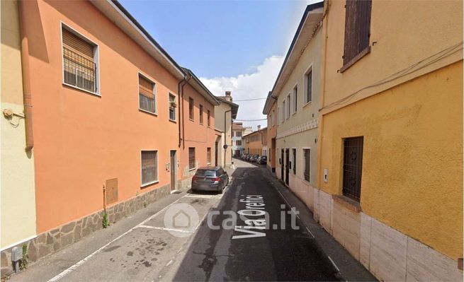 Ufficio in commerciale in Via Orefici 19