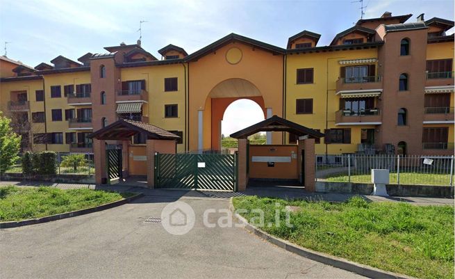 Box/posto auto in residenziale in Via G.Ungaretti 6