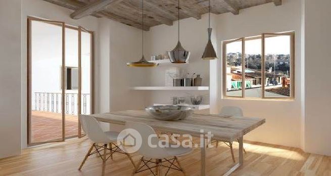 Appartamento in residenziale in Via Vittorio Locchi