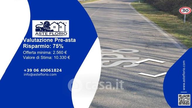 Terreno agricolo in commerciale in SP8