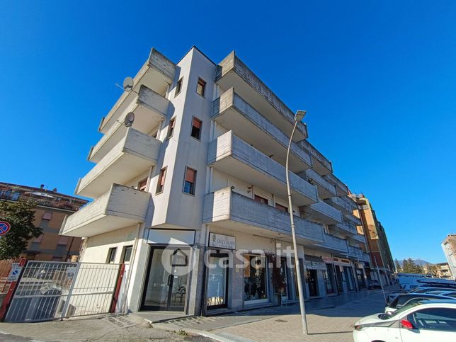 Ufficio in commerciale in Via delle Orchidee 1 -35