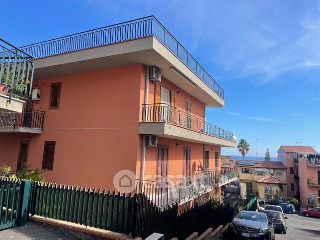 Appartamento in residenziale in Via Scalazza 2 -e