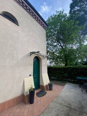 Casa bi/trifamiliare in residenziale in Via Caseggiato 9