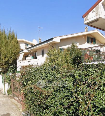 Attico/mansarda in residenziale in Via a. Bassini