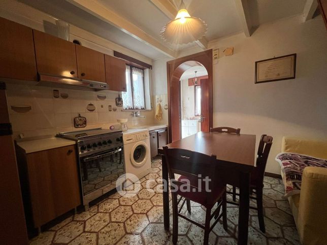Casa bi/trifamiliare in residenziale in Via Calpeda