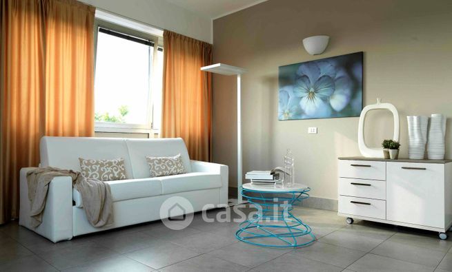 Appartamento in residenziale in Via Carlo Cattaneo 9