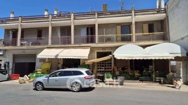Appartamento in residenziale in Viale Cristoforo Colombo 11