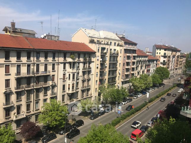 Appartamento in residenziale in Viale Emilio Caldara 32