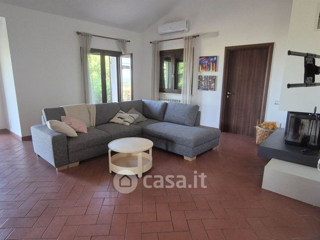 Villa in residenziale in 