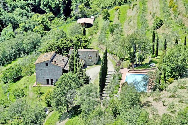 Rustico/casale in residenziale in 