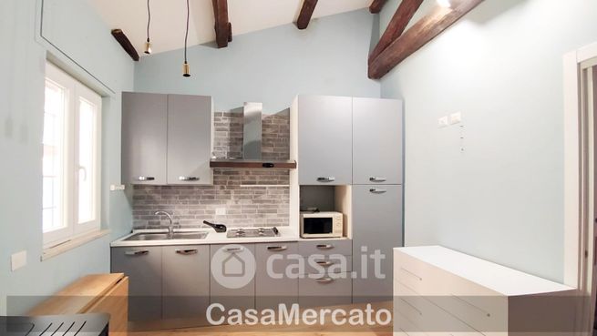 Appartamento in residenziale in Via dei Caprari
