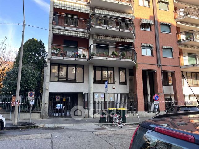 Box/posto auto in residenziale in Via Monfalcone 64