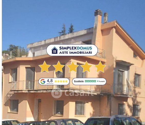 Appartamento in residenziale in Via Angelo Pennoni