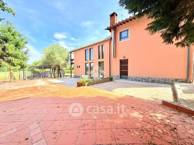 Casa indipendente in residenziale in Località Brolio 57