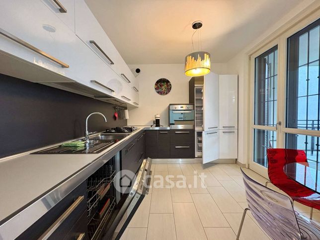 Appartamento in residenziale in Via Adua 26