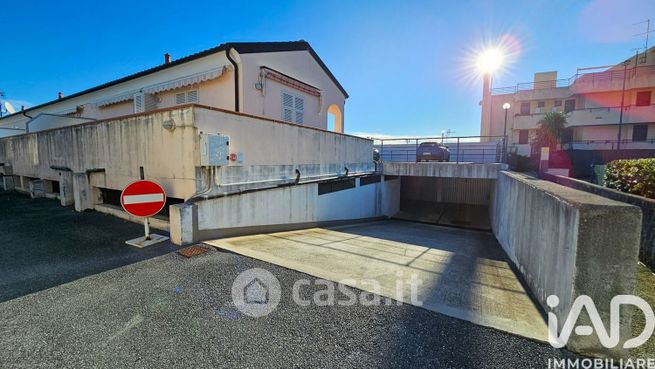 Box/posto auto in residenziale in Via Privata Andrea Merlo 1