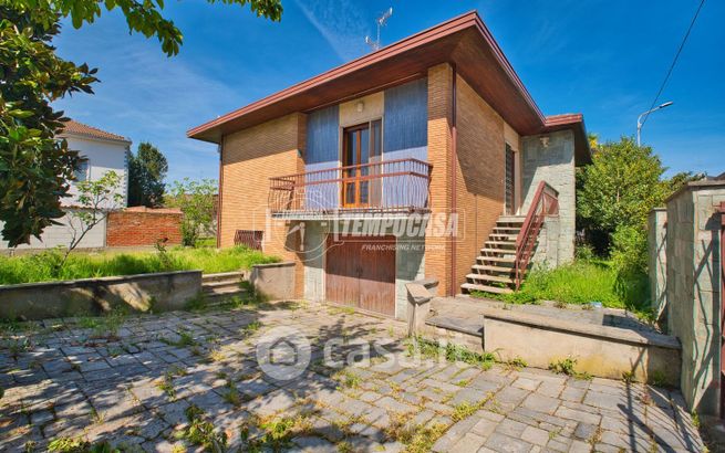 Casa indipendente in residenziale in 
