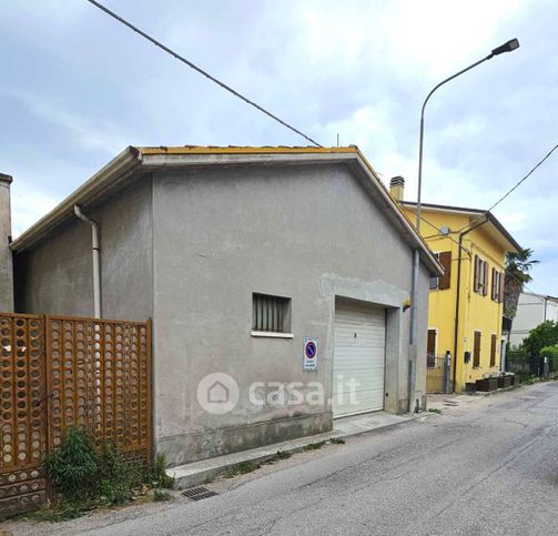 Garage/posto auto in residenziale in Via Brigata Messina