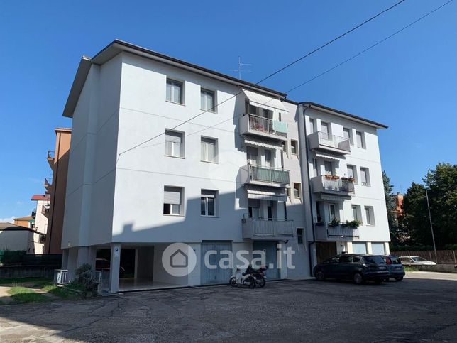 Appartamento in residenziale in Via Gaspare del Carretto 5