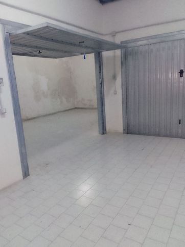 Garage/posto auto in residenziale in Corso Europa