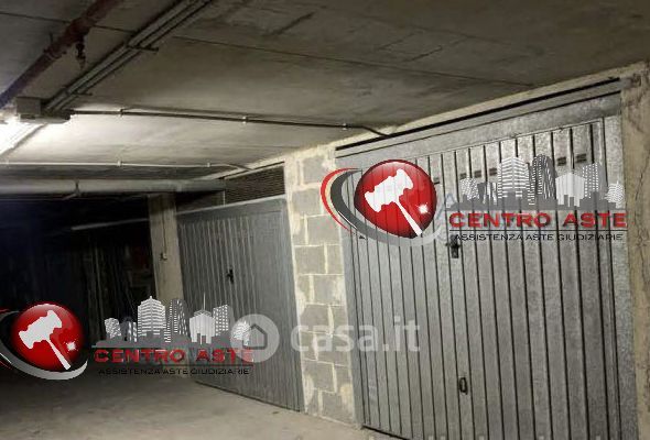 Garage/posto auto in residenziale in Viale Europa