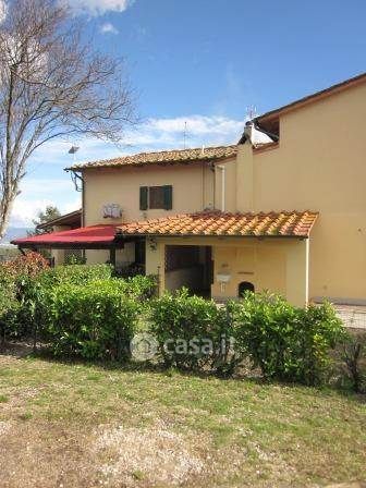 Casa indipendente in residenziale in Via Schezza