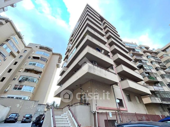 Ufficio in commerciale in Via Sampolo 49