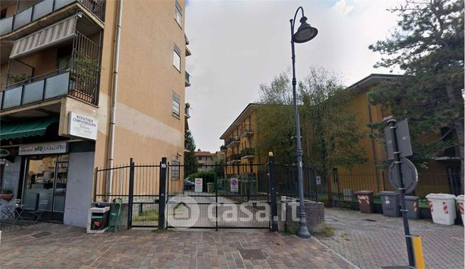 Box/posto auto in residenziale in Piazza G. Garibaldi 5