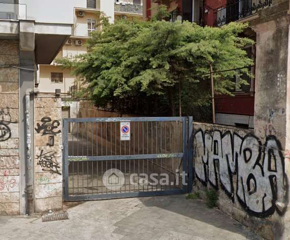 Garage/posto auto in residenziale in Corso Benedetto Croce 70