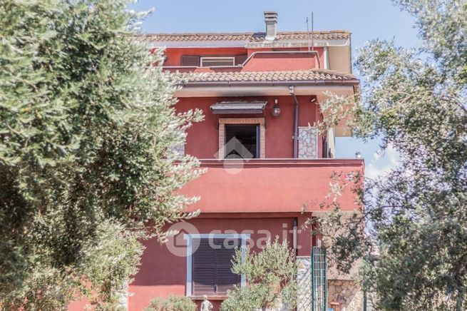 Appartamento in residenziale in Via Furbara Sasso 26