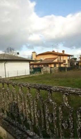 Terreno edificabile in residenziale in Via Ciceruacchio