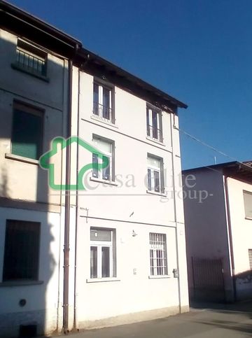 Casa indipendente in residenziale in Via V. Veneto