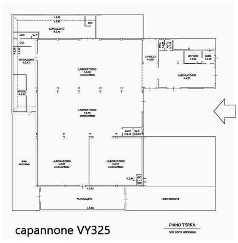 Capannone in commerciale in Via dell'Industria