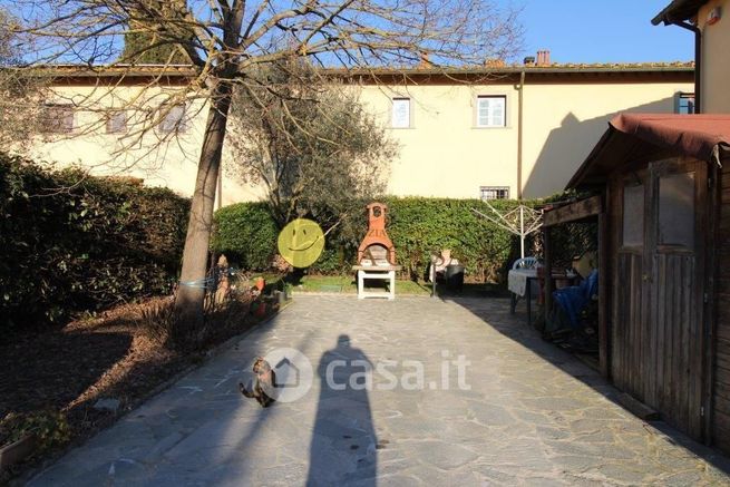 Appartamento in residenziale in Via Viesca 33