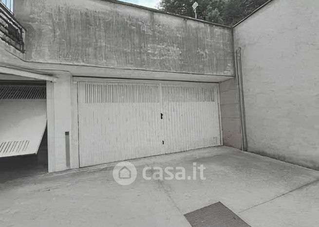 Garage/posto auto in residenziale in Via Carlo Cattaneo 22