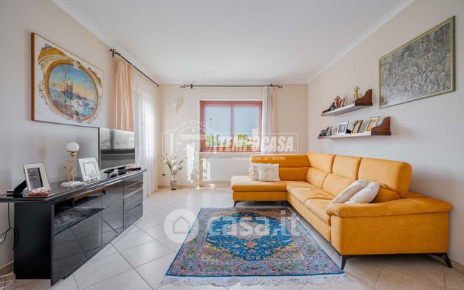 Casa indipendente in residenziale in Viale delle Scienze 13