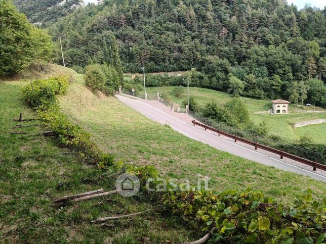 Terreno agricolo in commerciale in 