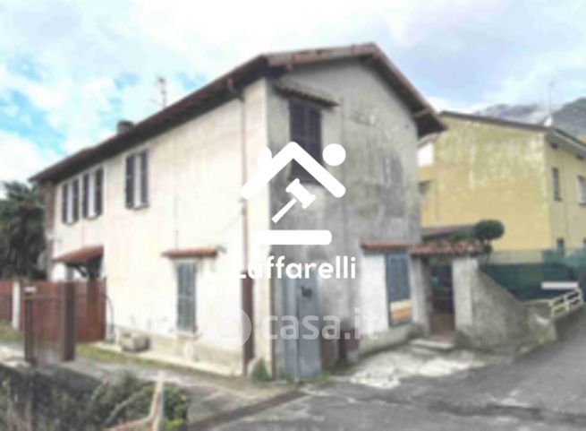 Appartamento in residenziale in Via Molini 22