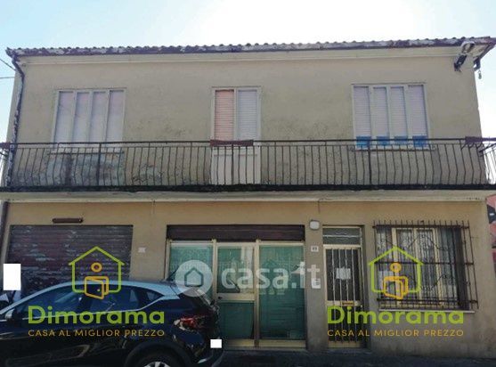 Appartamento in residenziale in Via Rosara 22