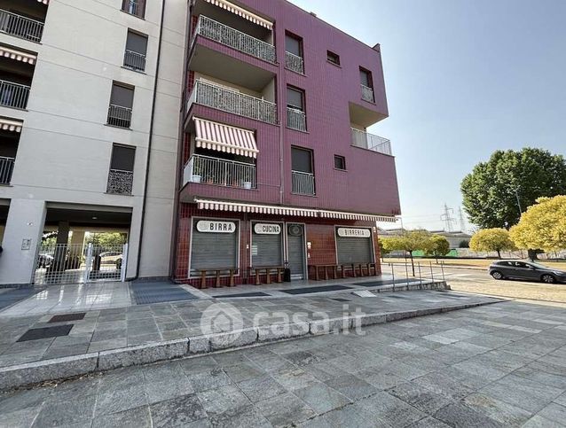 Appartamento in residenziale in Via Umberto Giordano 3