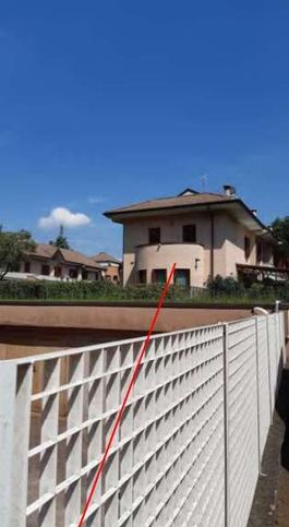 Villetta a schiera in residenziale in Piazza dello Sport 1