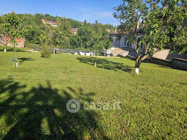 Casa indipendente in residenziale in Via Alessandria