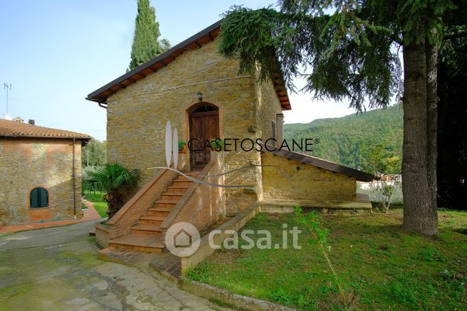 Casa indipendente in residenziale in buffa