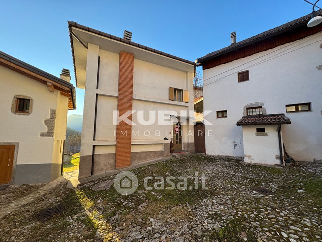 Casa indipendente in residenziale in Via Giovanni XXIII