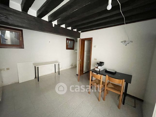 Ufficio in commerciale in Ruga Vecchia San Giovanni